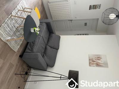 Chambre - 9 m² - 1 pièce