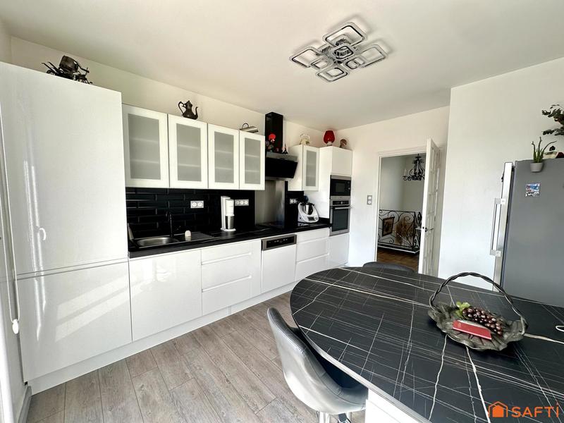 Maison - 160 m² - 5 pièces