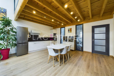 Appartement - 96 m² - 4 pièces