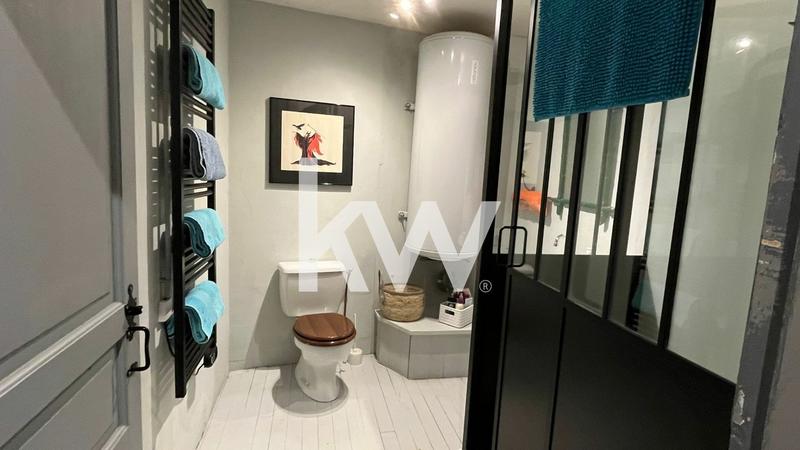 Maison - 200 m² - 12 pièces