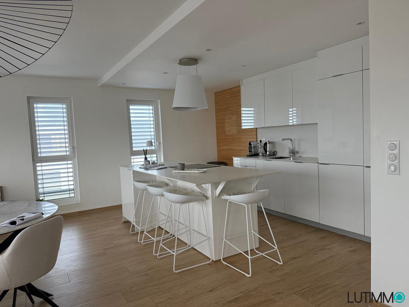 Appartement - 102 m² - 3 pièces