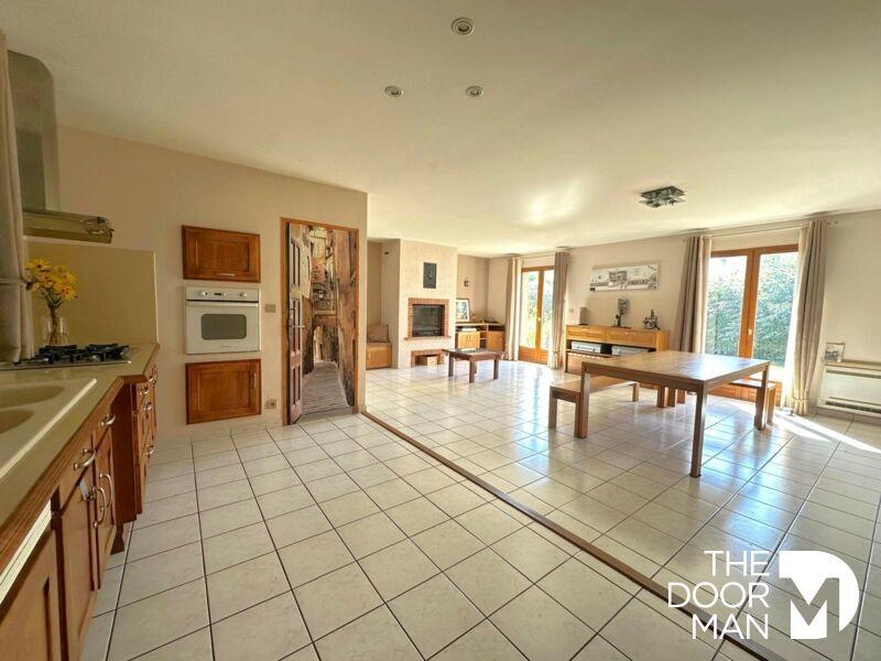 Maison - 150 m² - 5 pièces