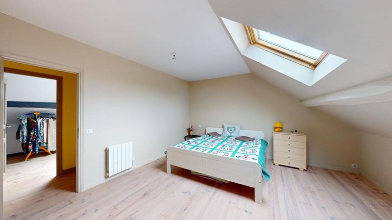 Maison - 220 m² - 9 pièces