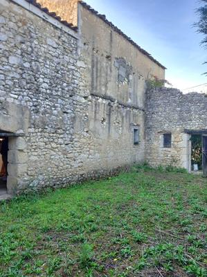 Maison - 250 m² - 7 pièces