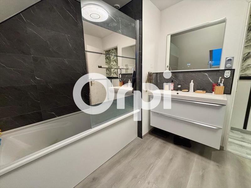 Maison - 101 m² - 4 pièces