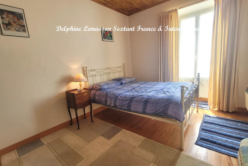 Maison - 185 m² - 7 pièces