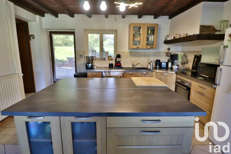 Maison - 199 m² - 8 pièces