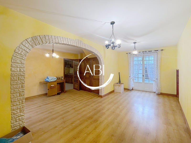 Maison - 110 m² - 5 pièces