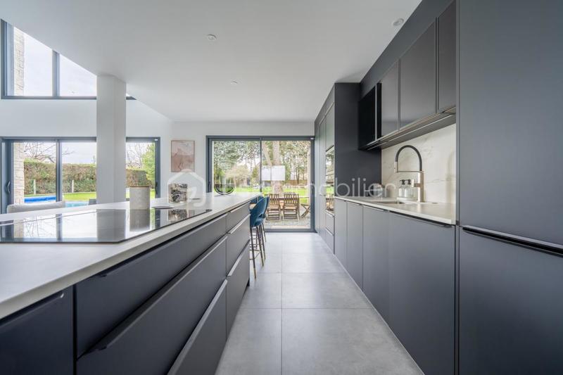 Maison - 293 m² - 8 pièces