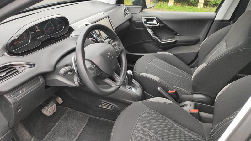 Peugeot 208 1.2 PureTech 82 Active - Automatique