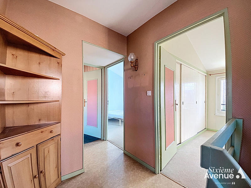 Maison - 99 m² - 5 pièces