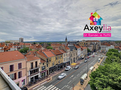 Appartement - 200 m² - 6 pièces