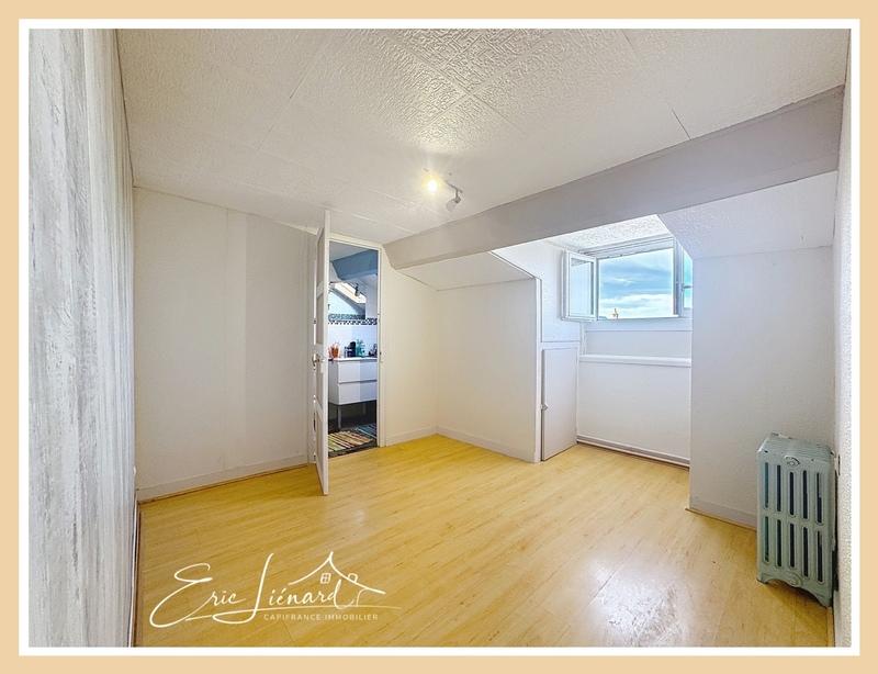 Maison - 229 m² - 9 pièces