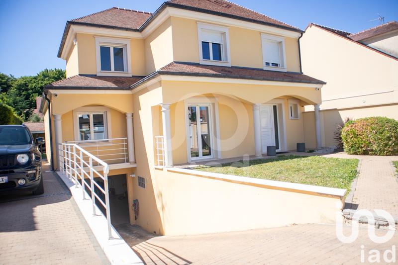 Maison - 149 m² - 6 pièces