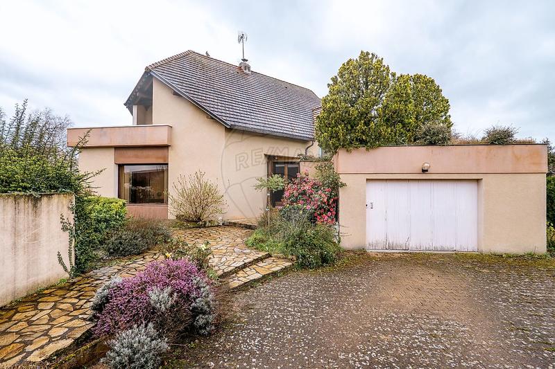 Maison d'architecte - 201 m² - 8 pièces