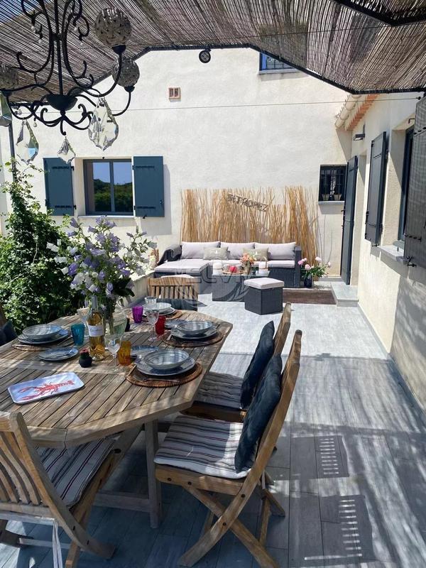 Maison - 283 m² - 5 pièces