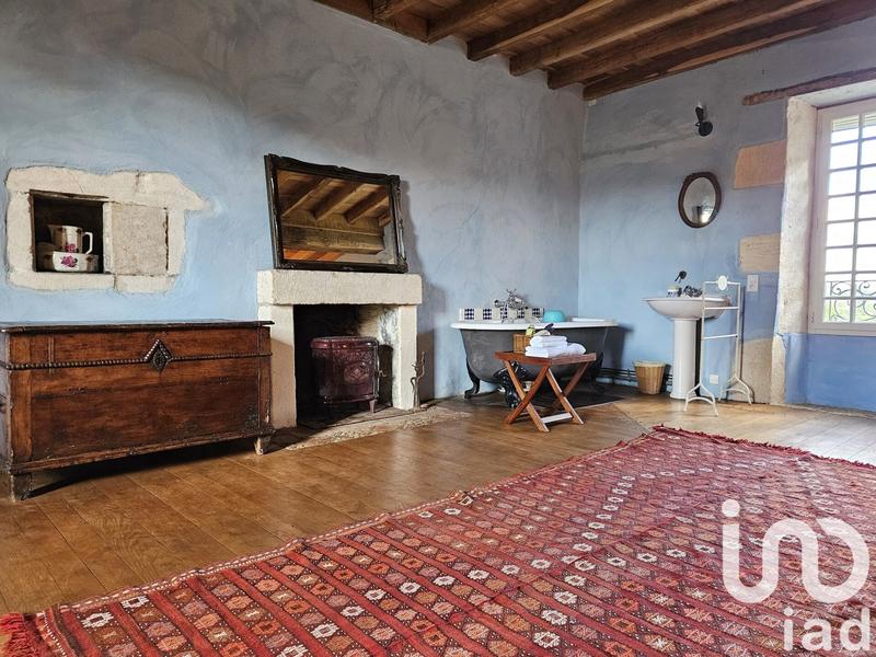 Maison - 365 m² - 7 pièces