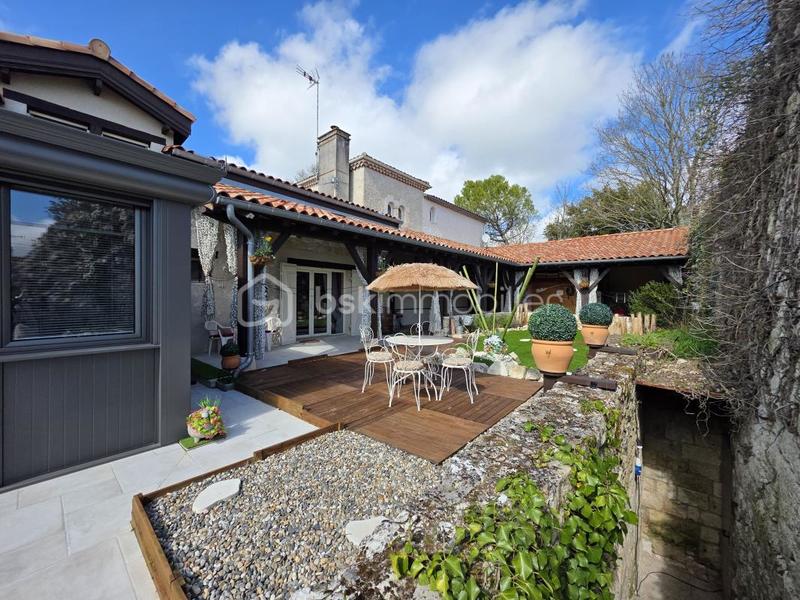 Propriété - 181 m² - 5 pièces