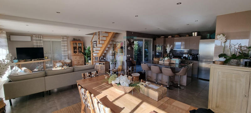 Appartement - 167 m² - 6 pièces