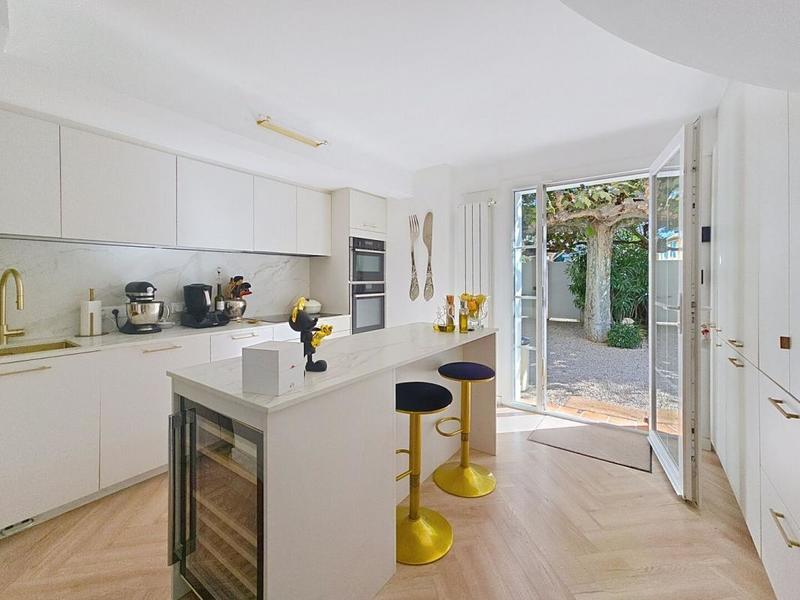 Villa - 172 m² - 6 pièces