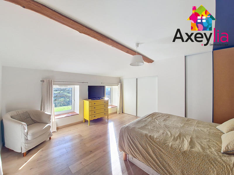 Maison - 144 m² - 5 pièces