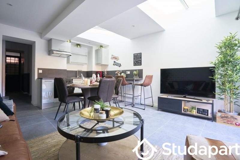 Chambre - 13 m² - 1 pièce