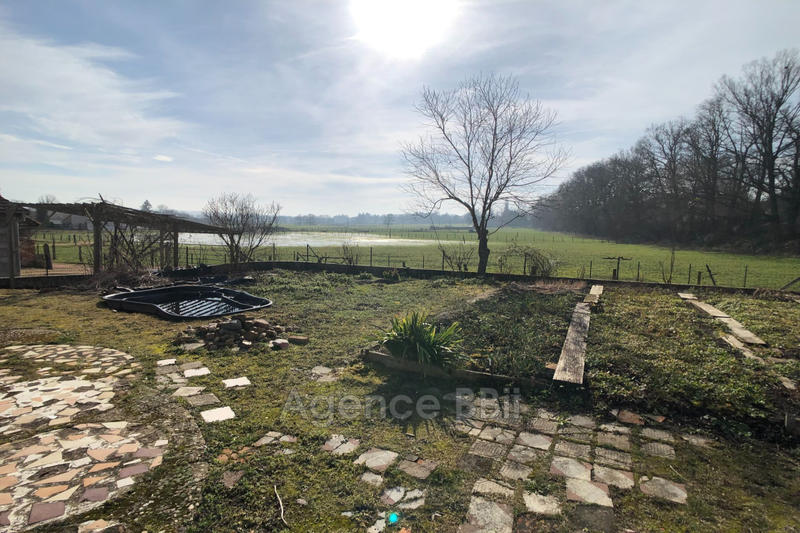 Maison - 241 m² - 12 pièces