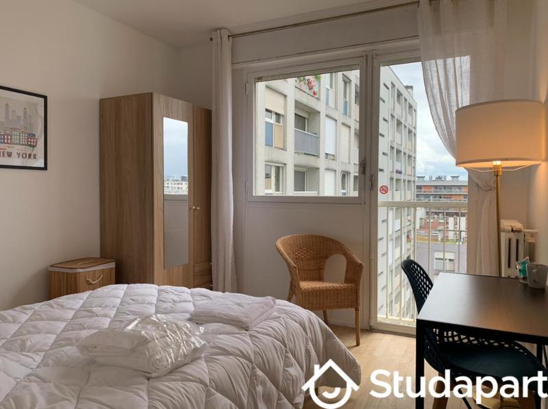 Chambre - 11 m² - 1 pièce