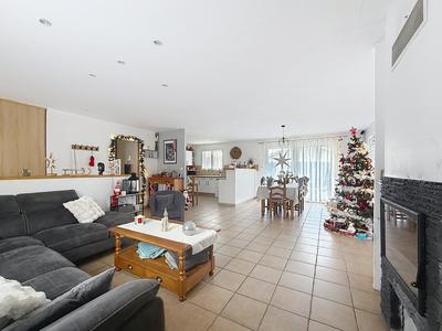 Maison - 134 m² - 5 pièces