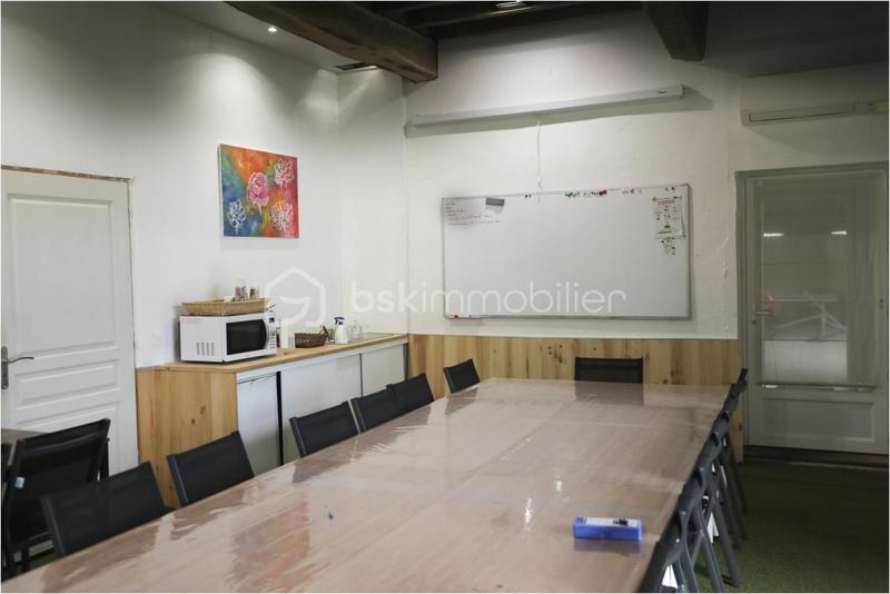 Corps de ferme - 225 m² - 6 pièces