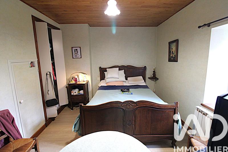 Maison de village - 180 m² - 9 pièces