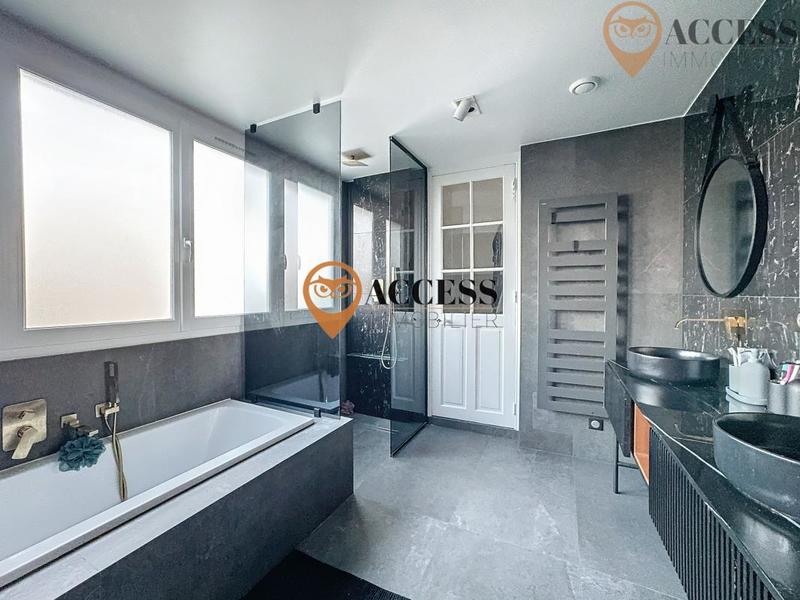 Maison - 184 m² - 8 pièces