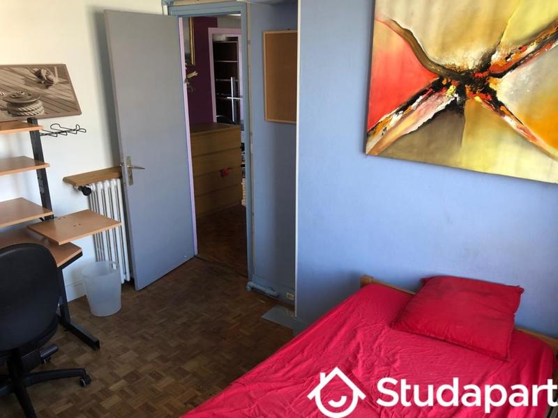 Chambre - 11 m² - 1 pièce