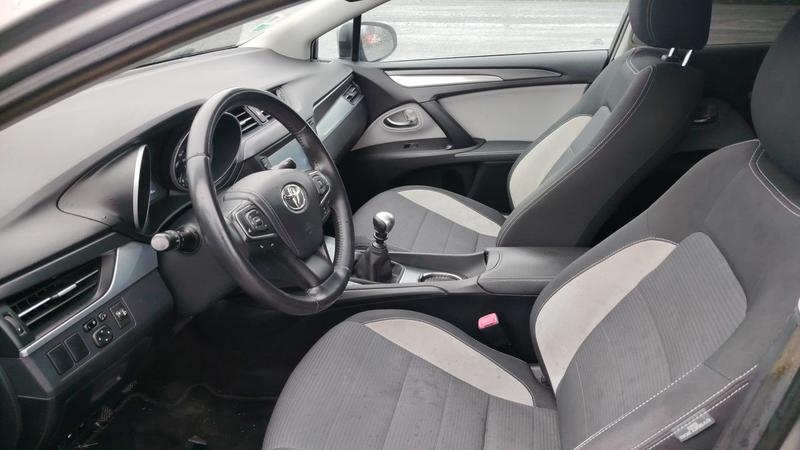 Toyota Avensis II 1.8 Vvt-i 147 Dynamic