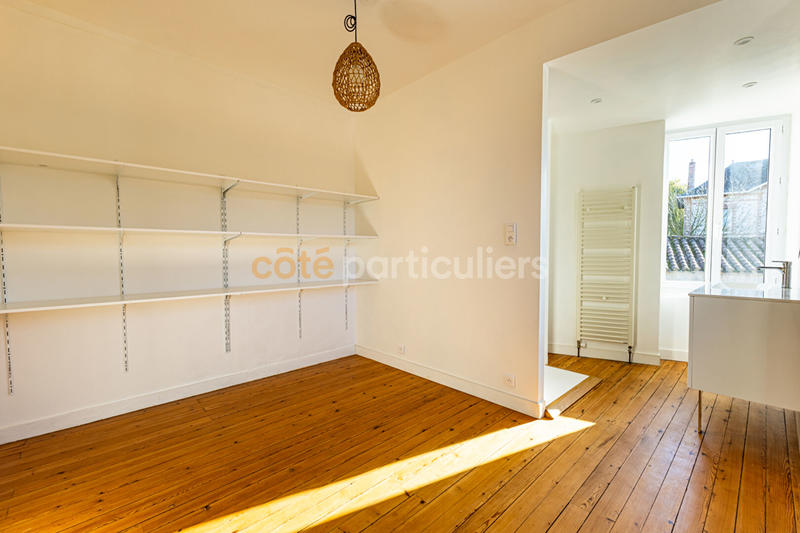 Maison - 360 m² - 10 pièces