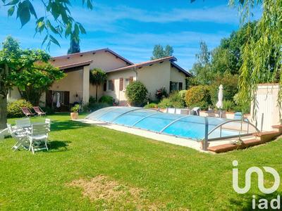 Maison - 208 m² - 7 pièces