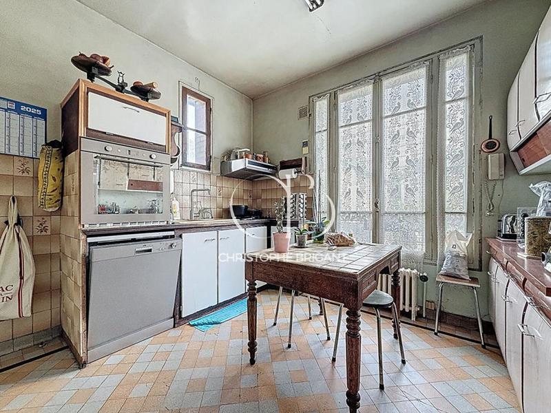 Maison - 95 m² - 5 pièces