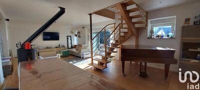 Maison - 230 m² - 9 pièces