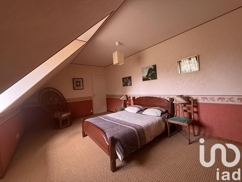 Maison - 220 m² - 8 pièces