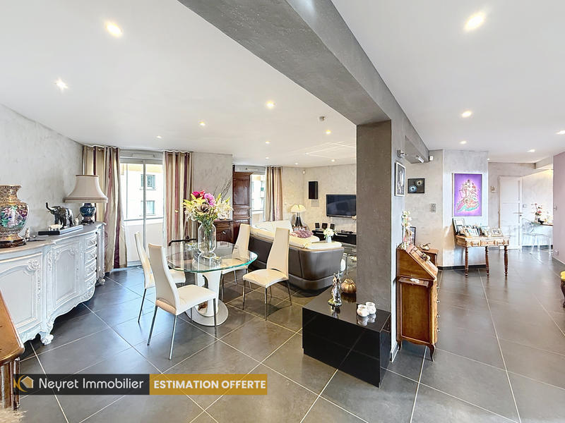 Appartement - 135 m² - 6 pièces