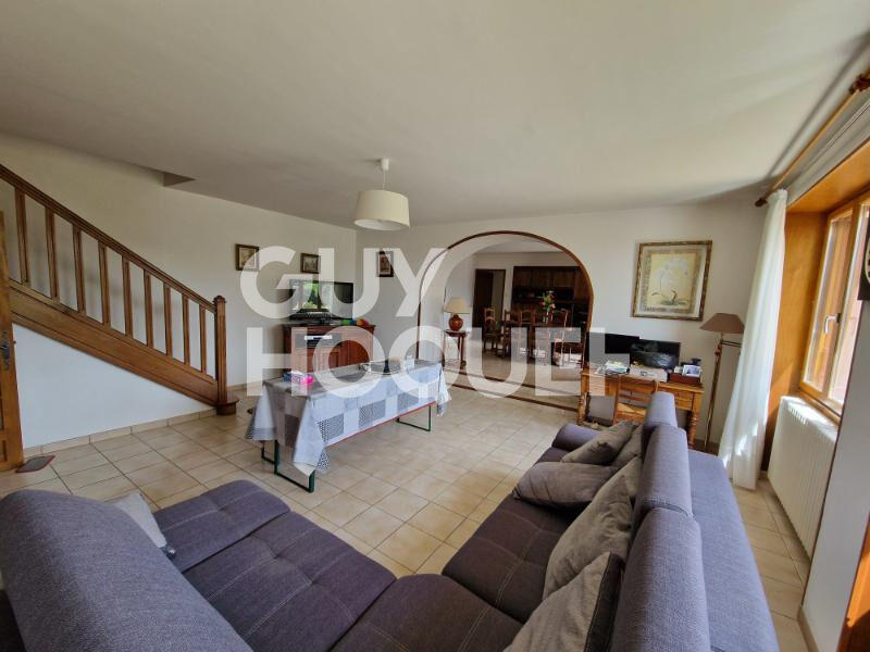 Maison - 208 m² - 8 pièces