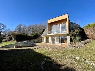 Maison - 97 m² - 4 pièces
