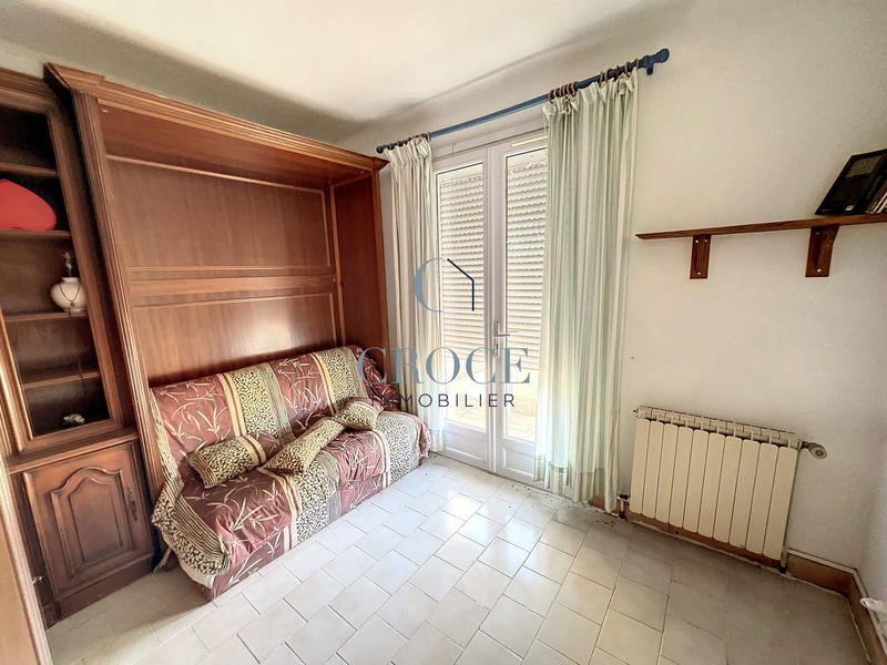 Maison traditionnelle - 236 m² - 9 pièces