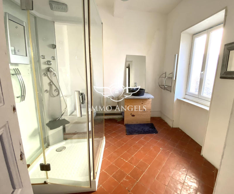 Maison - 185 m² - 7 pièces