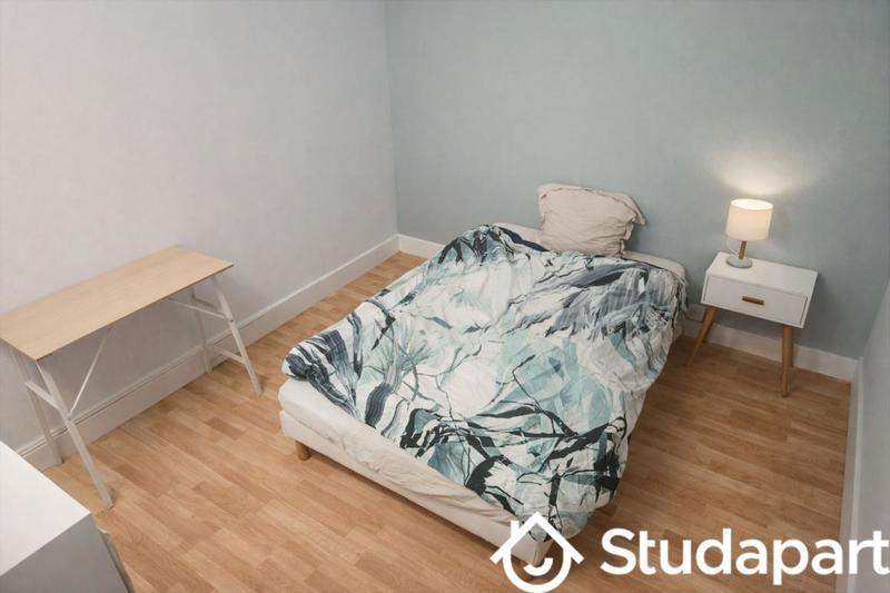 Chambre - 10 m² - 1 pièce