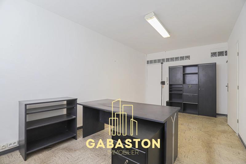 Bureau - 125 m² - 6 pièces