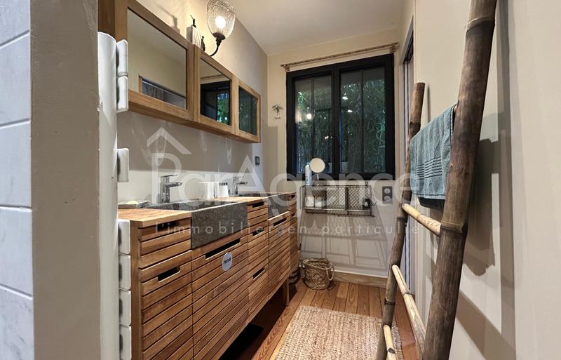 Maison - 177 m² - 7 pièces