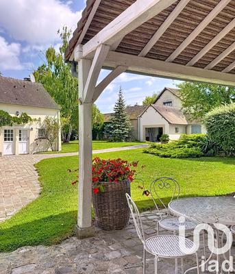 Maison de village - 570 m² - 15 pièces