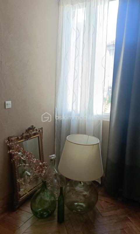 Demeure - 255 m² - 12 pièces