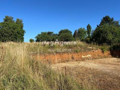 Terrain constructible - 1 932 m²